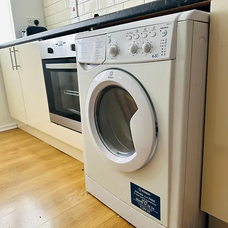 Homestay Elegant In Center Glasgow