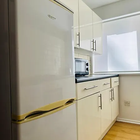 Elegant In Center Glasgow