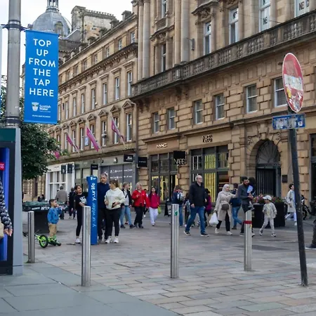 The Friendly Pod * Glasgow