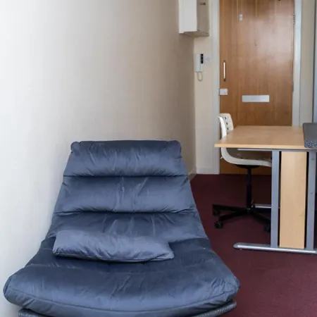 The Friendly Pod Apartment *