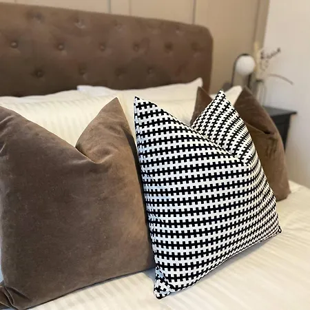 Lovely 1-bedroom In Near Subway Apartment Glasgow