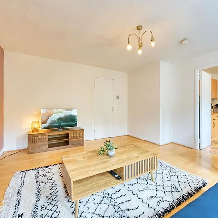 2br Flat Parking Near And Finnieston Daire *
