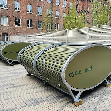 Modern Flat In Free Parking & Wifi Apartment *