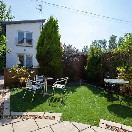 Southside Flat With Private Garden! Glasgow