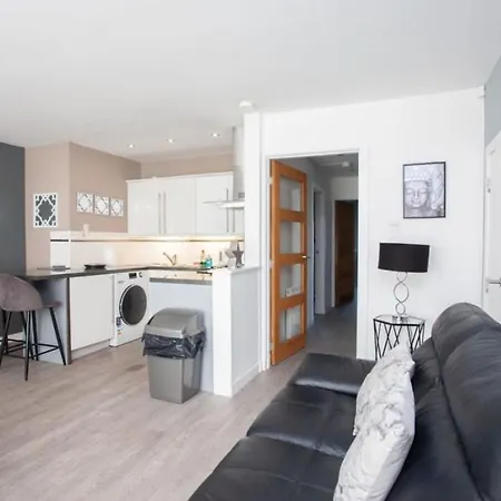 Southside Flat With Private Garden! *