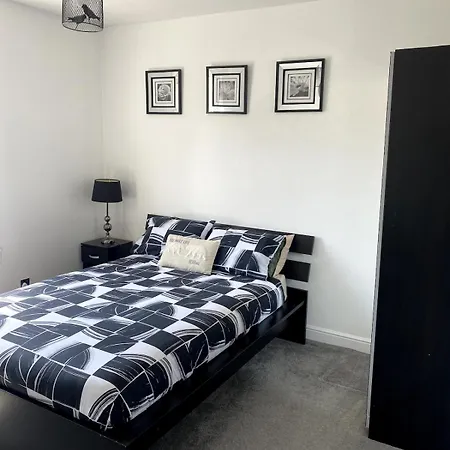 Luxury House In Villa Glasgow