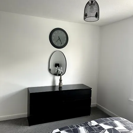 Luxury House In Villa Glasgow