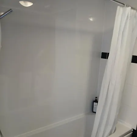 Urban Escape Free Parking 20min Walk To Center *