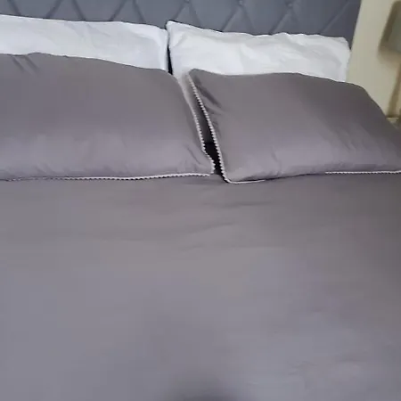 Apartment Cosy And Bright 3-bedroom Flat Glasgow