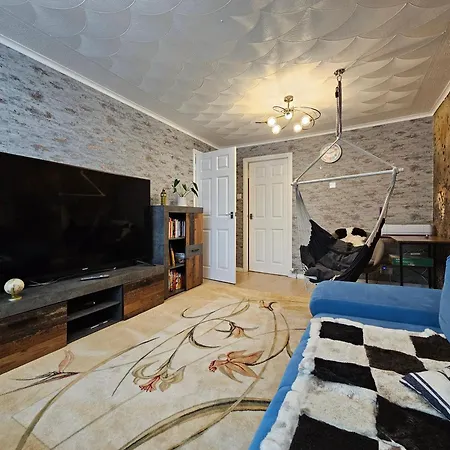 Spacious 2 Bedrooms * Glasgow