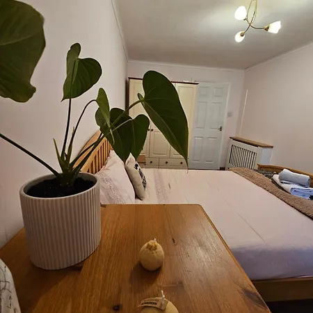 Spacious 2 Bedrooms