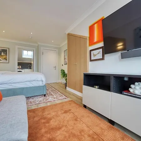 Craigpark Apartment