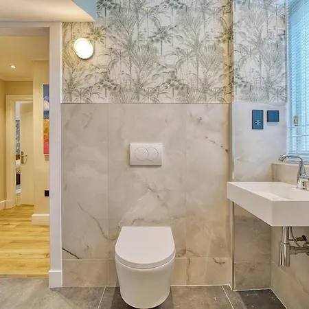 Oasis Craigpark Glasgow