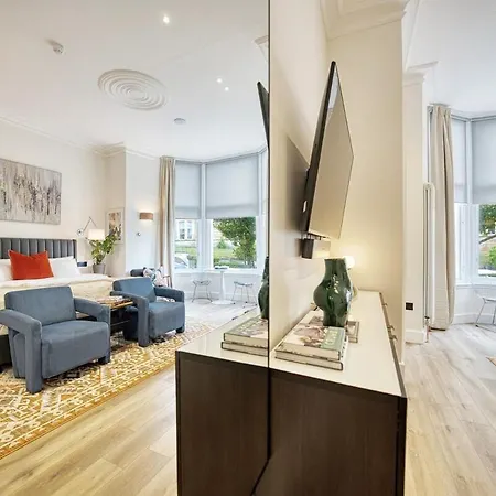 Craigpark Apartment *