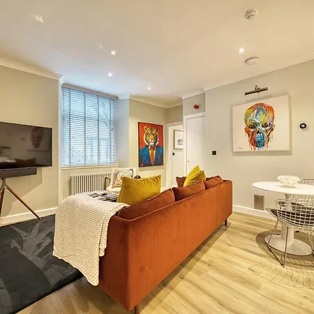 Craigpark Apartment *