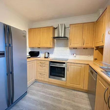 Elegant 3br House In *