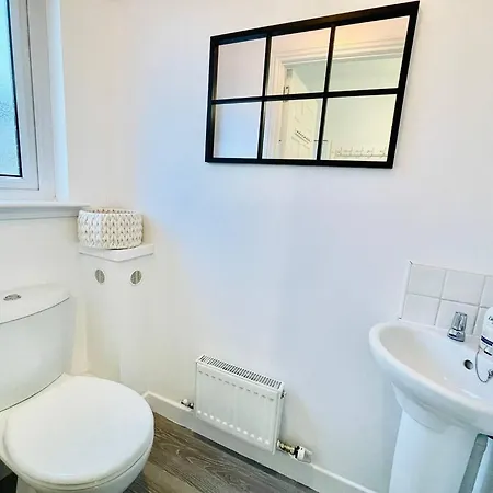 Сasa de vacaciones Elegant 3br House In *