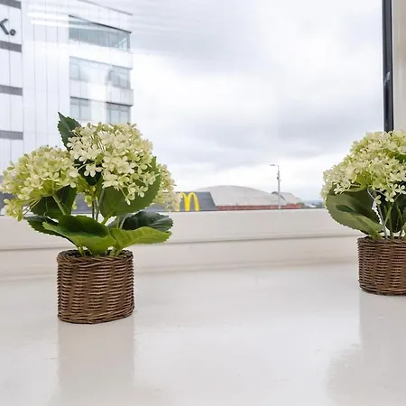 Near Hydro & Secc, Finnieston Apartment