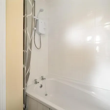 Near Hydro & Secc, Finnieston Apartment *