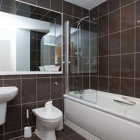 Stylish 3rd Floor Flat In Historic Merchant Appartamento Glasgow