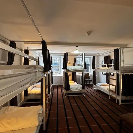 Roam Glasgow Hotel 3*