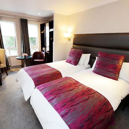 Glynhill & Near Airport 4*