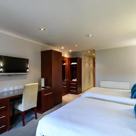 Glynhill & Near Airport 4* Glasgow