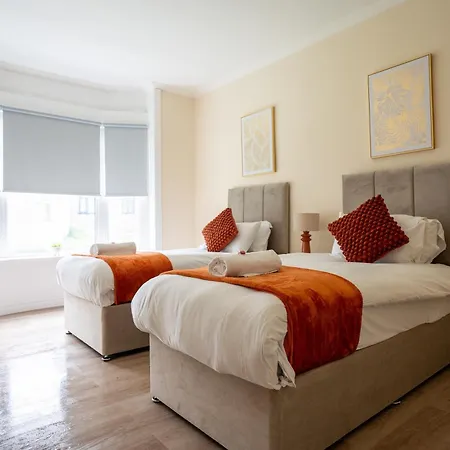 Apartment 3 Bdr Flat By Caledonia Luxe Short Lets & Serviced Glasgow