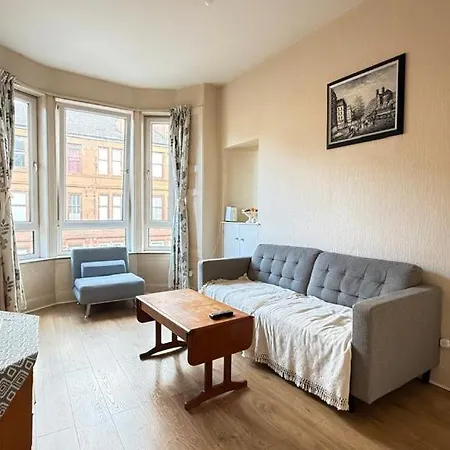 One Bedroom Flat Close To Centre And Amenities Διαμέρισμα *