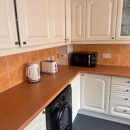 3br Flat Sleeps 6 West End Sights Driveway * Glasgow