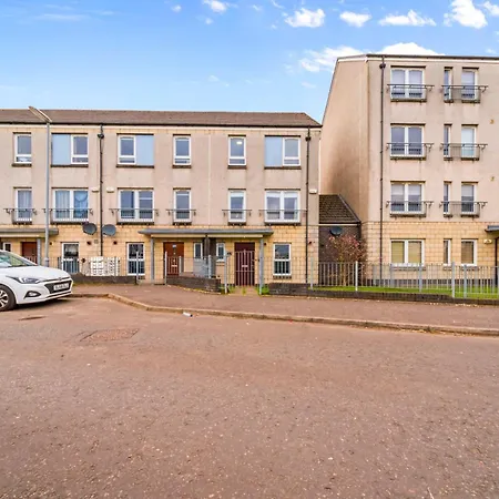 Dom wakacyjny Modern 5 Bedroom Townhouse With Free Parking Glasgow