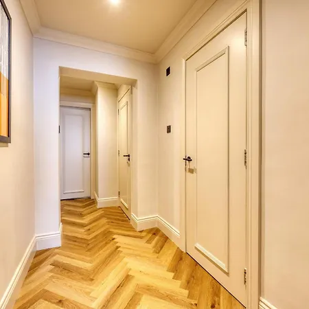 Luxury Refurbished Retreat *