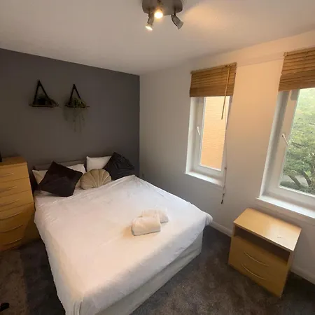 Centre 2 Bed
