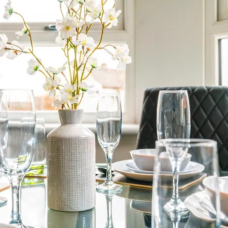 Διαμέρισμα Cosy And Bright 3-bedroom Flat