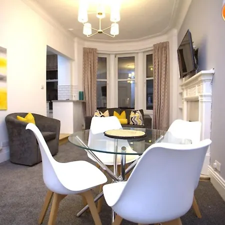 Renovated West End Flat In Daire Glasgow