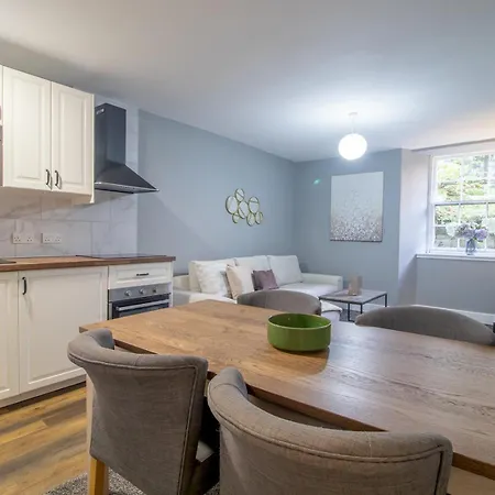 Happy Haven Home, West End - Pass The Keys * Glasgow