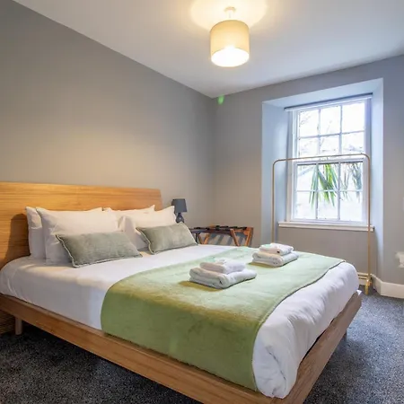 Happy Haven Home, West End - Pass The Keys Appartement *