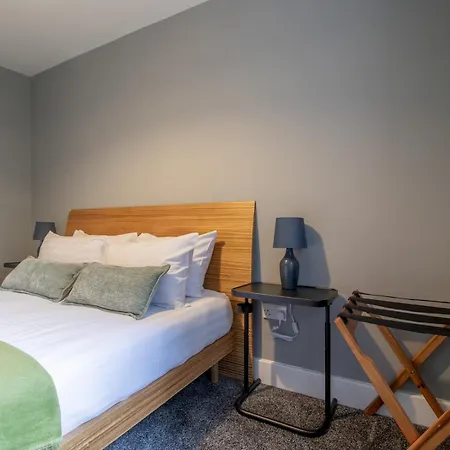 Happy Haven Home, West End - Pass The Keys グラスゴー