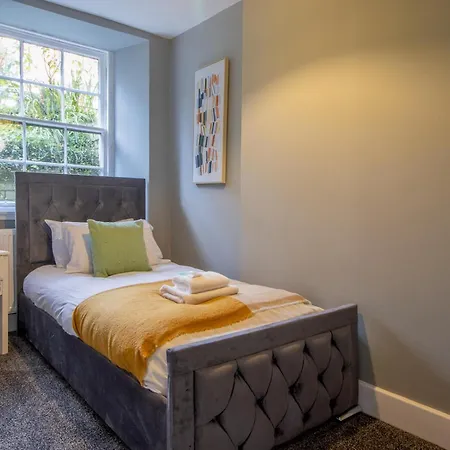 Happy Haven Home, West End - Pass The Keys * Glasgow