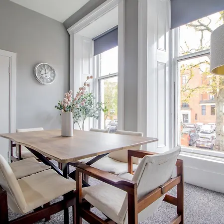 Апартаменты Spacious Hillhead Haven - Pass The Keys