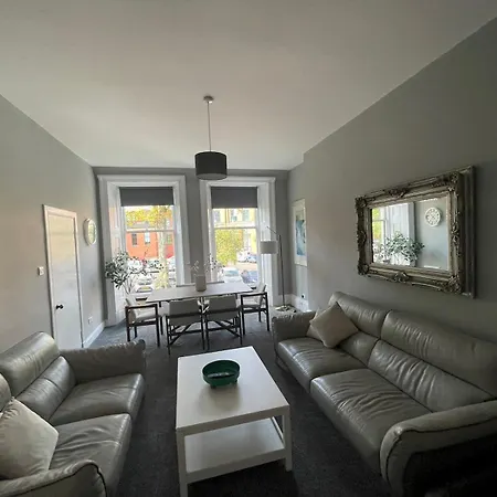 Spacious Hillhead Haven - Pass The Keys 公寓