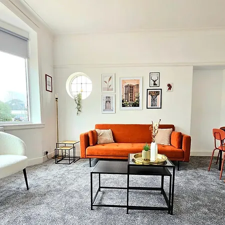 Vakantiehuis Charming 3-bed Oasis-free Parking Glasgow