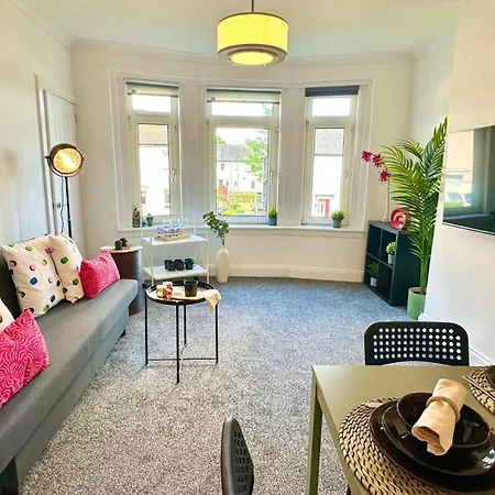 New Quite And Comfy * Glasgow