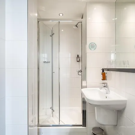 ポイント A ホテル 3*