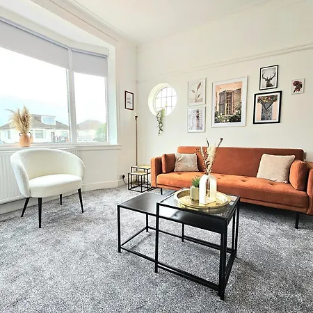 Charming 3-bed Oasis-free Parking Vakantiehuis *