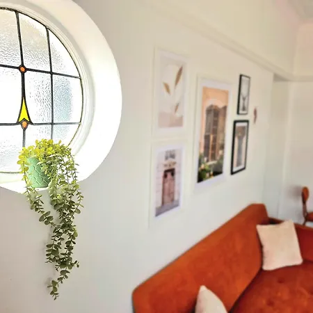 Vakantiehuis Charming 3-bed Oasis-free Parking *