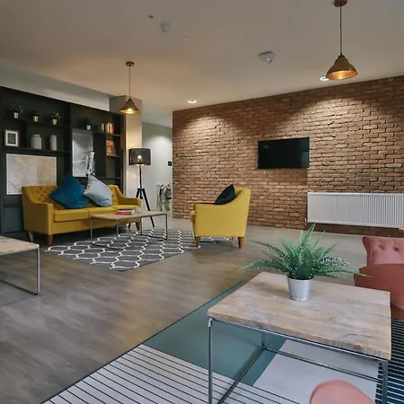 For Students Only - Bath Street In Near Charing Cross Station * Glasgow