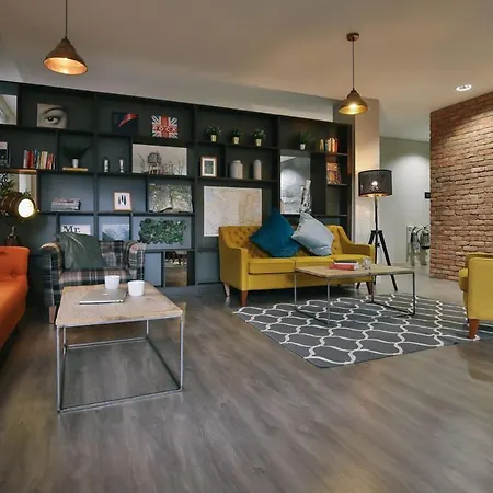 For Students Only - Bath Street In Near Charing Cross Station * Glasgow