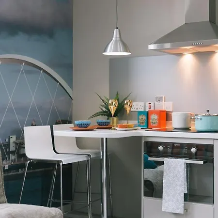 Daire For Students Only - George Street In - Walking Distance To High Street Station Glasgow