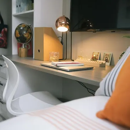 Daire For Students Only - George Street In - Walking Distance To High Street Station *